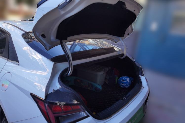 Used Hyundai Elantra 2023 1.5L CVT LUX Prestige Edition Trunk