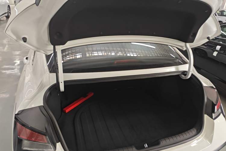 Used Hyundai Elantra 2023 1.5L CVT GLX Elite Edition Trunk