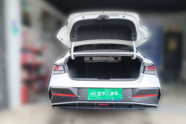Used Hyundai Elantra 2023 1.5L CVT LUX Prestige Edition Trunk