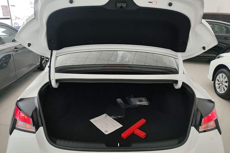 Used Hyundai Elantra 2023 1.5L CVT GLX Elite Edition Trunk