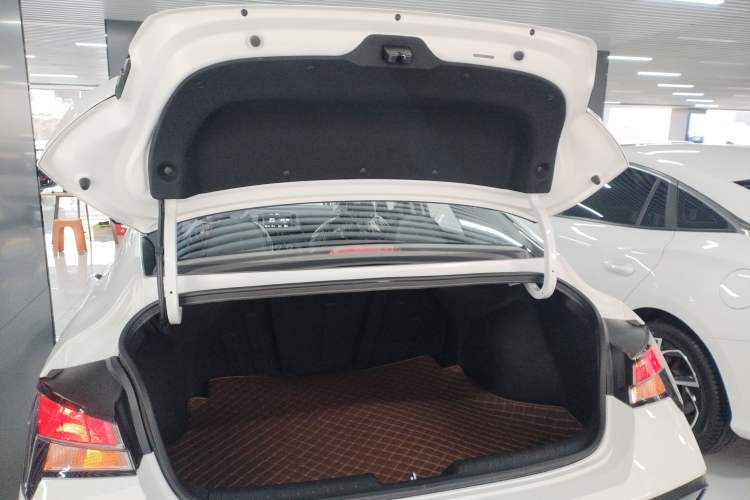 Used Hyundai Elantra 2023 1.5L CVT GLX Elite Edition Trunk