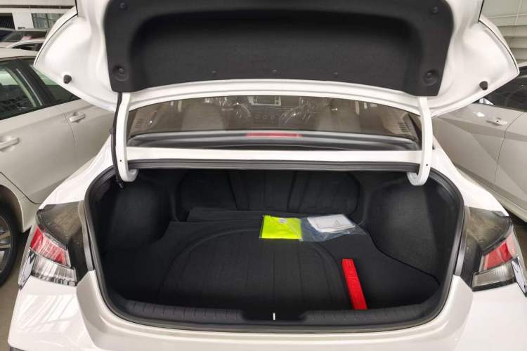 Used Hyundai Elantra 2023 1.5L CVT GLX Elite Edition Trunk