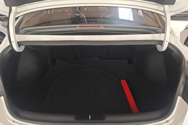 Used Hyundai Elantra 2023 1.5L CVT GLX Elite Edition Trunk