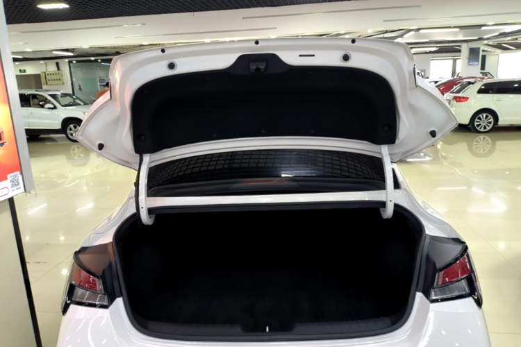 Used Hyundai Elantra 2023 1.5L CVT GLX Elite Edition Trunk