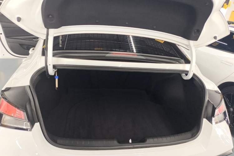 Used Hyundai Elantra 2023 1.5L CVT GLX Elite Edition Trunk