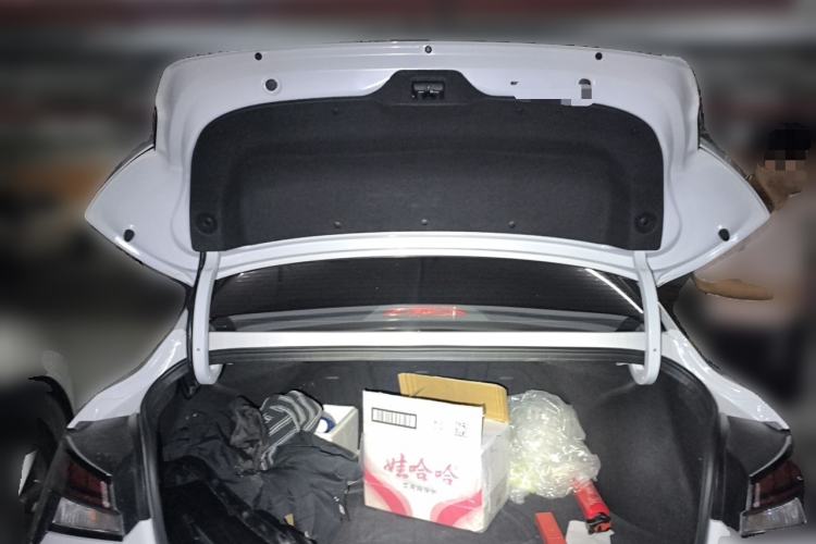 Used Hyundai Elantra 2023 1.5L CVT LUX Prestige Edition Trunk