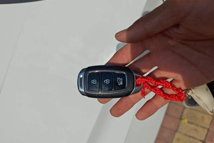 Used Hyundai Elantra 2023 1.5L CVT LUX Prestige Edition Vehicle Key