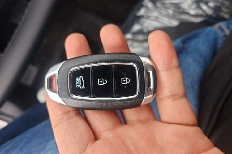 Used Hyundai Elantra 2023 1.5L CVT GLX Elite Edition Vehicle Key