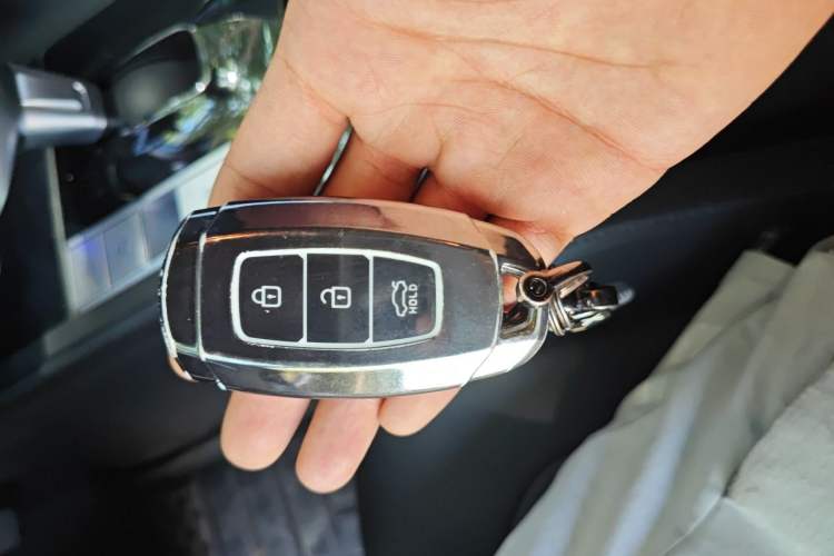 Used Hyundai Elantra 2023 1.5L CVT LUX Prestige Edition Vehicle Key