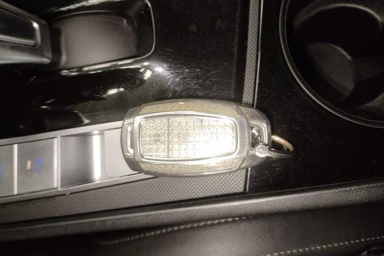 Used Hyundai Elantra 2023 1.5L CVT GLX Elite Edition Vehicle Key