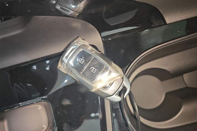 Used Hyundai Elantra 2023 1.5L CVT GLX Elite Edition Vehicle Key