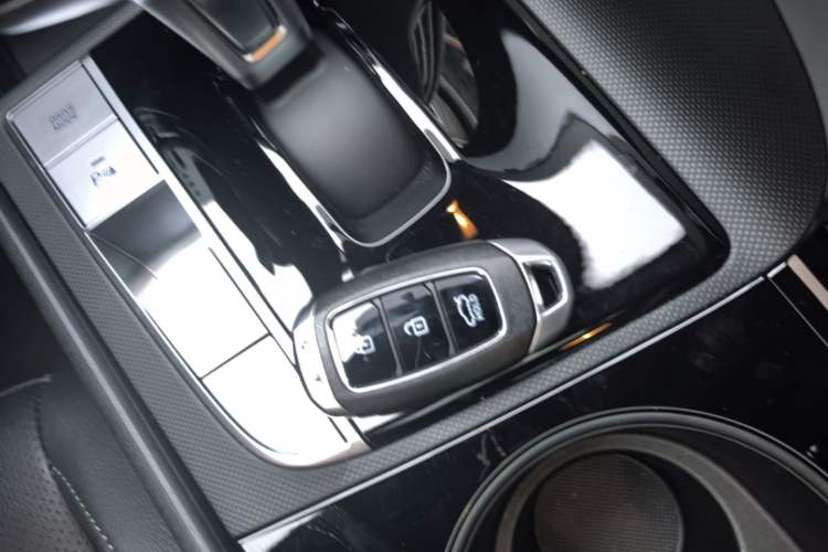 Used Hyundai Elantra 2023 1.5L CVT GLX Elite Edition Vehicle Key