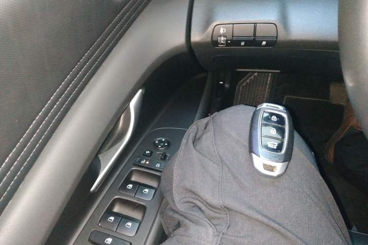 Used Hyundai Elantra 2023 1.5L CVT GLX Elite Edition Vehicle Key