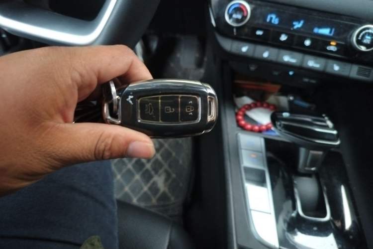 Used Hyundai Elantra 2023 1.5L CVT GLX Elite Edition Vehicle Key