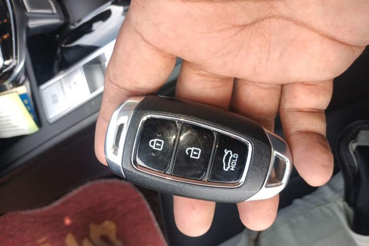 Used Hyundai Elantra 2023 1.5L CVT GLX Elite Edition Vehicle Key