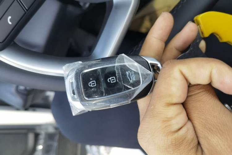 Used Hyundai Elantra 2023 1.5L CVT GLX Elite Edition Vehicle Key