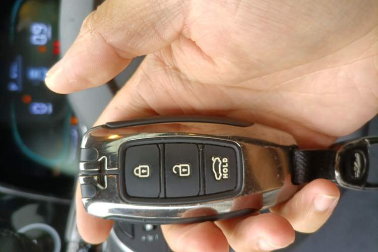 Used Hyundai Elantra 2023 1.5L CVT GLX Elite Edition Vehicle Key
