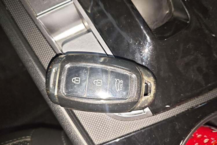 Used Hyundai Elantra 2023 1.5L CVT GLX Elite Edition Vehicle Key
