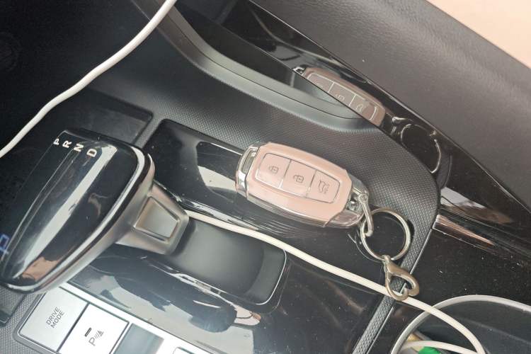 Used Hyundai Elantra 2023 1.5L CVT LUX Prestige Edition Vehicle Key