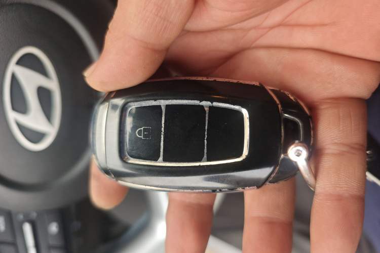 Used Hyundai Elantra 2023 1.5L CVT GLX Elite Edition Vehicle Key