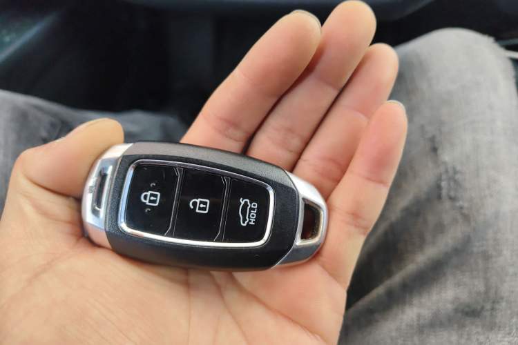Used Hyundai Elantra 2023 1.5L CVT GLX Elite Edition Vehicle Key