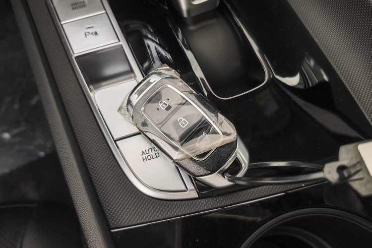 Used Hyundai Elantra 2023 1.5L CVT GLX Elite Edition Vehicle Key