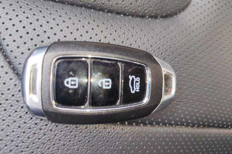 Used Hyundai Elantra 2023 1.5L CVT GLX Elite Edition Vehicle Key