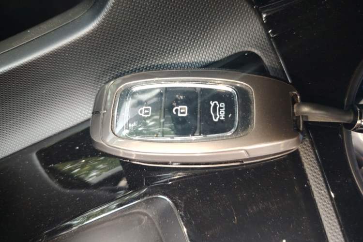 Used Hyundai Elantra 2023 1.5L CVT LUX Prestige Edition Vehicle Key