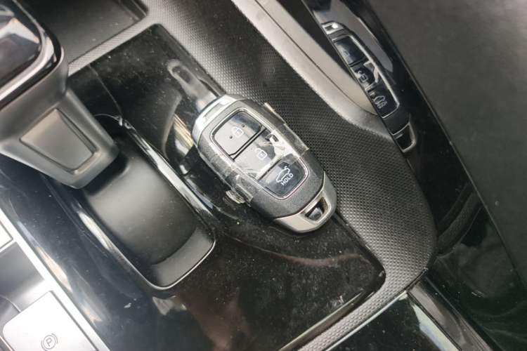 Used Hyundai Elantra 2023 1.5L CVT GLX Elite Edition Vehicle Key