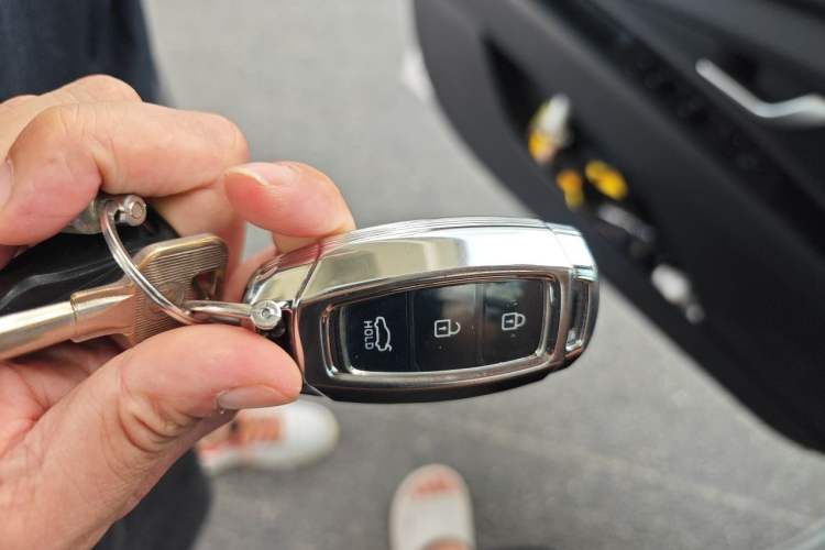 Used Hyundai Elantra 2023 1.5L CVT LUX Prestige Edition Vehicle Key