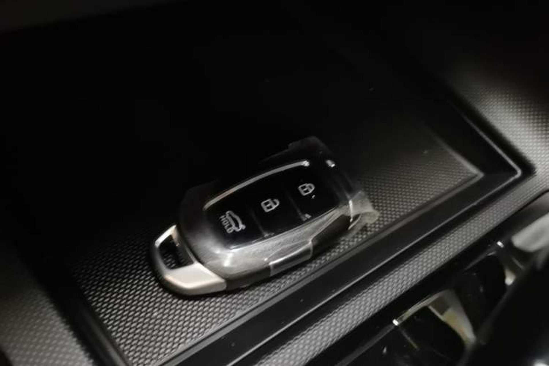 Used Hyundai Elantra 2023 1.5L CVT GLX Elite Edition Vehicle Key