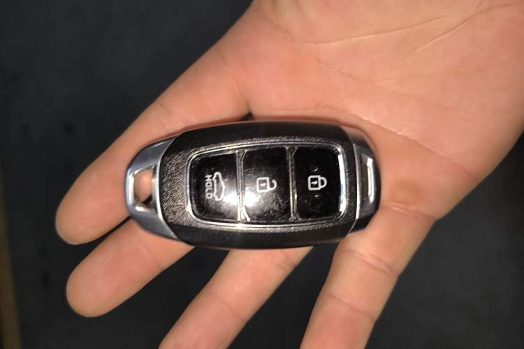 Used Hyundai Elantra 2023 1.5L CVT LUX Prestige Edition Vehicle Key
