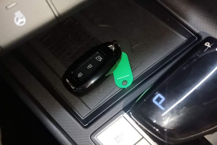 Used Hyundai Elantra 2023 1.5L CVT LUX Prestige Edition Vehicle Key