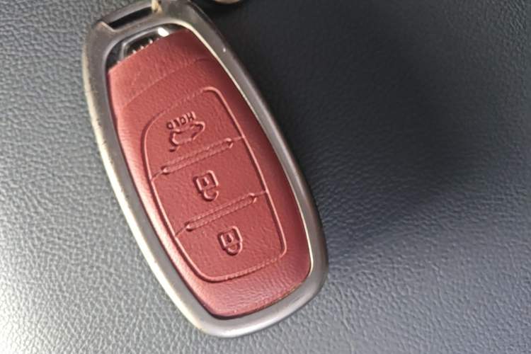 Used Hyundai Elantra 2023 1.5L CVT LUX Prestige Edition Vehicle Key