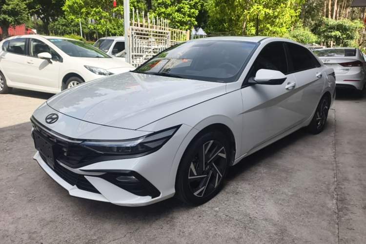 Hyundai Elantra 2023 1.5L CVT GLX Elite Edition