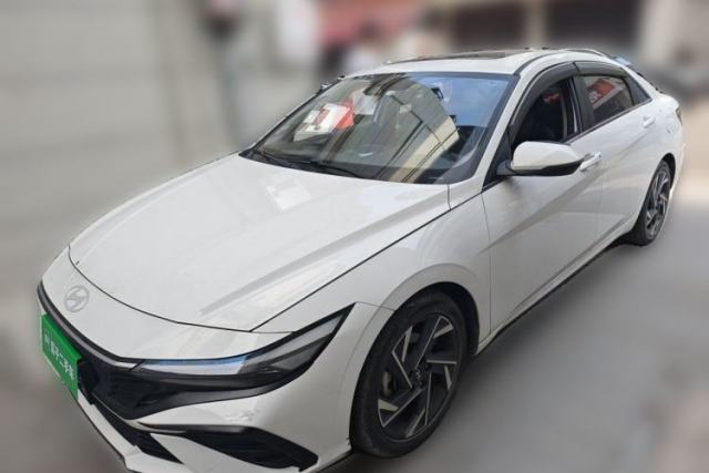 Used Hyundai Elantra 2023 1.5L CVT LUX Prestige Edition