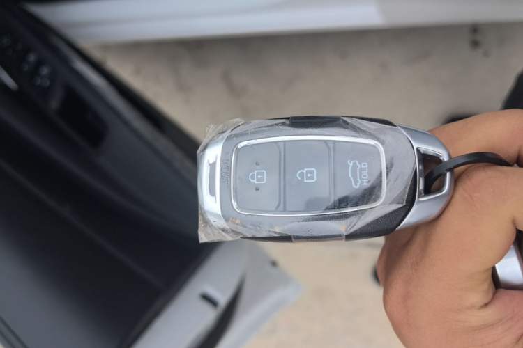 Used Hyundai Elantra 2026 Model 1.5L CVT GLX Elite Edition Interior 1