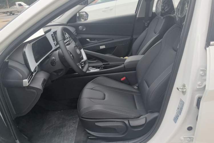 Used Hyundai Elantra 2026 Model 1.5L CVT GLX Elite Edition Left Front Seat