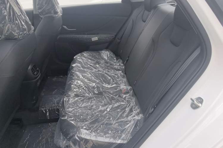Used Hyundai Elantra 2026 Model 1.5L CVT GLX Elite Edition Left Rear Seat