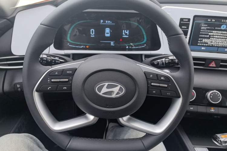 Used Hyundai Elantra 2026 Model 1.5L CVT GLX Elite Edition Steering Wheel