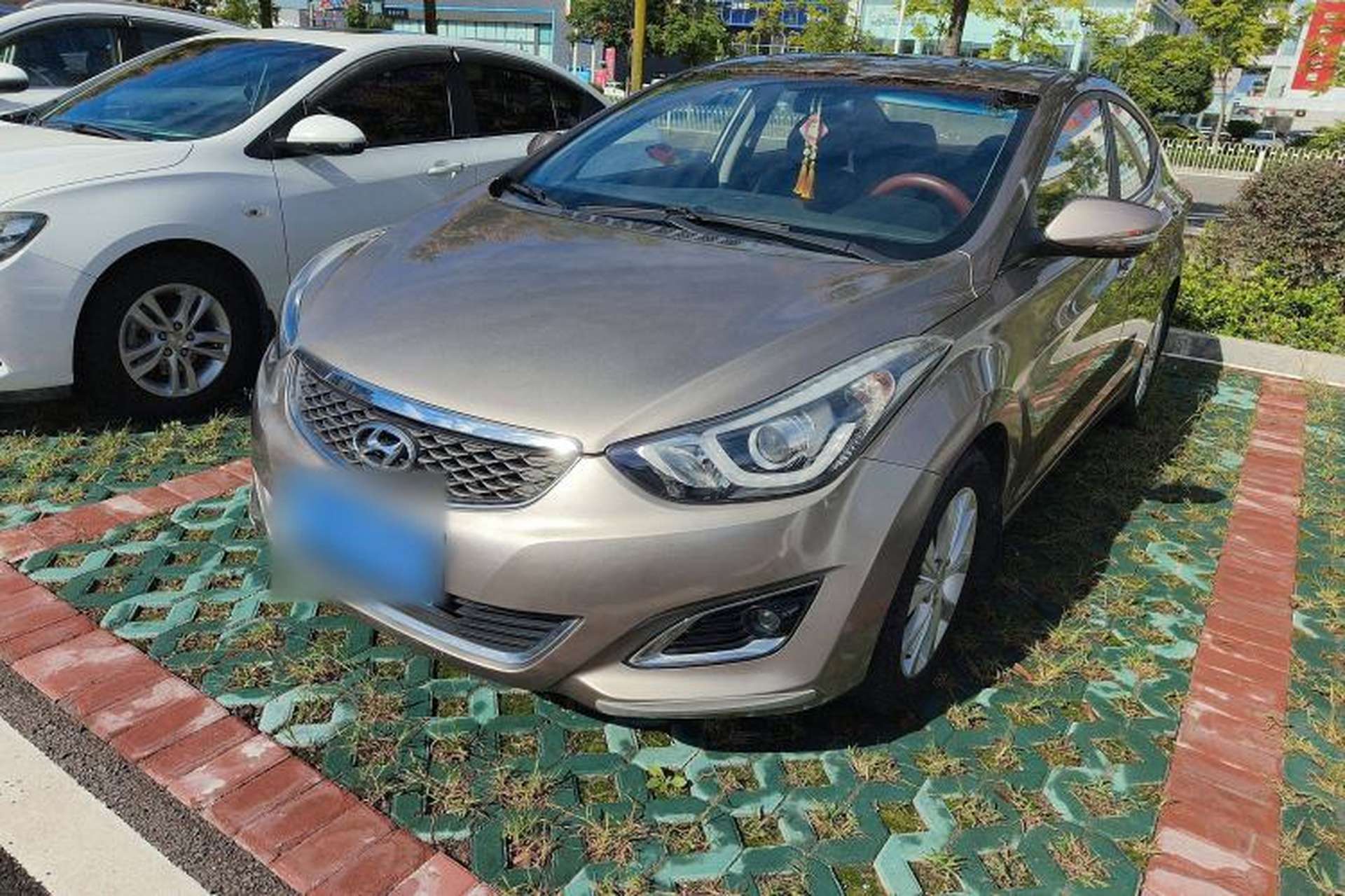 Used Hyundai Elantra (5th Generation / Langdong) 2016 1.6L Automatic Prestige Model Front Left 45 Deg