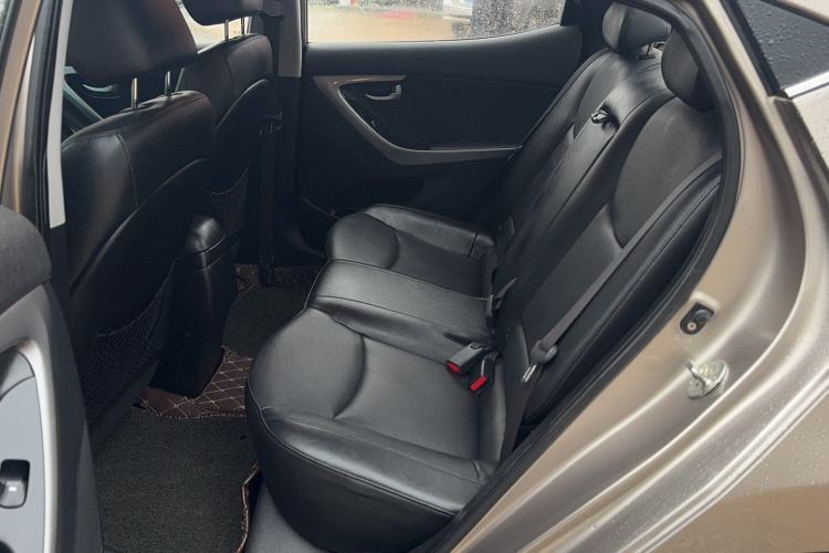 Used Hyundai Elantra (5th Generation / Langdong) 2015 1.6L Automatic Leading Model Interior 1