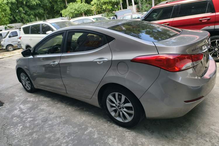 Used Hyundai Elantra (5th Generation / Langdong) 2012 1.6L Manual Leading Model Exterior 1