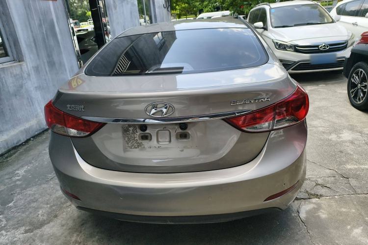 Used Hyundai Elantra (5th Generation / Langdong) 2012 1.6L Manual Leading Model Exterior 2