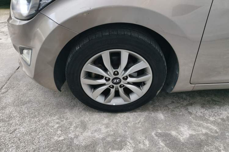 Used Hyundai Elantra (5th Generation / Langdong) 2012 1.6L Manual Leading Model Exterior 5