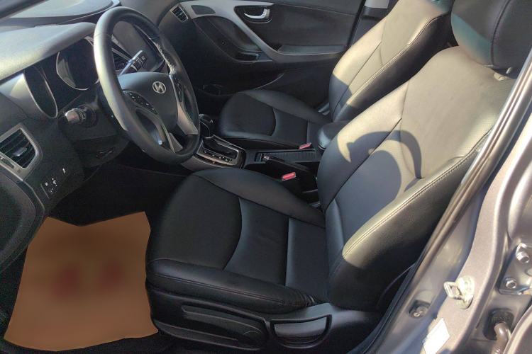 Used Hyundai Elantra (5th Generation / Langdong) 2015 1.6L Automatic Luxury Model Interior 1