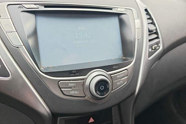 Used Hyundai Elantra (5th Generation / Langdong) 2012 1.6L Manual Fashion Edition Audio And AC Panel