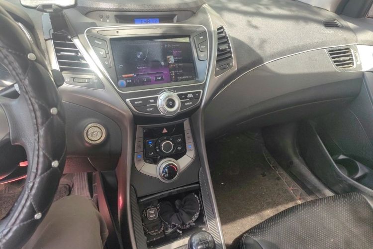 Used Hyundai Elantra (5th Generation / Langdong) 2012 1.6L Manual Leading Model Audio And AC Panel