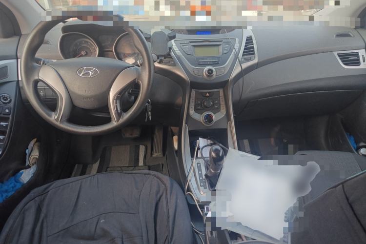 Used Hyundai Elantra (5th Generation / Langdong) 2012 1.6L Automatic Fashion Edition Center Console