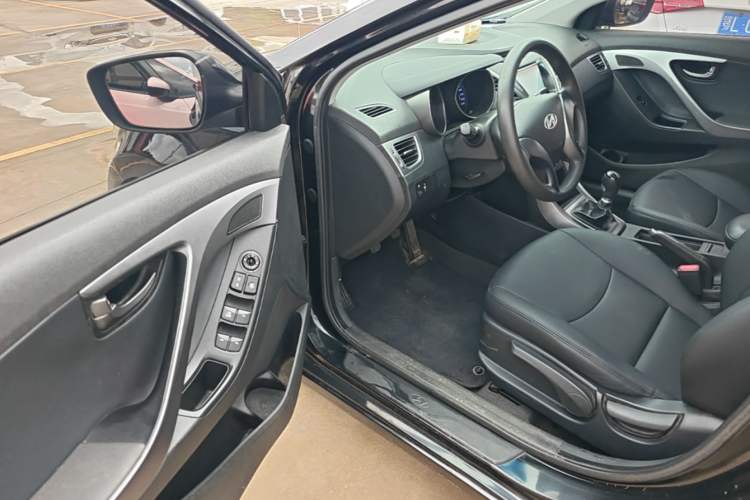 Used Hyundai Elantra (5th Generation / Langdong) 2012 1.6L Manual Fashion Edition Driver Seat